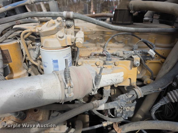 image for item FI0894 2001 Chevrolet T7500 dump flatbed truck