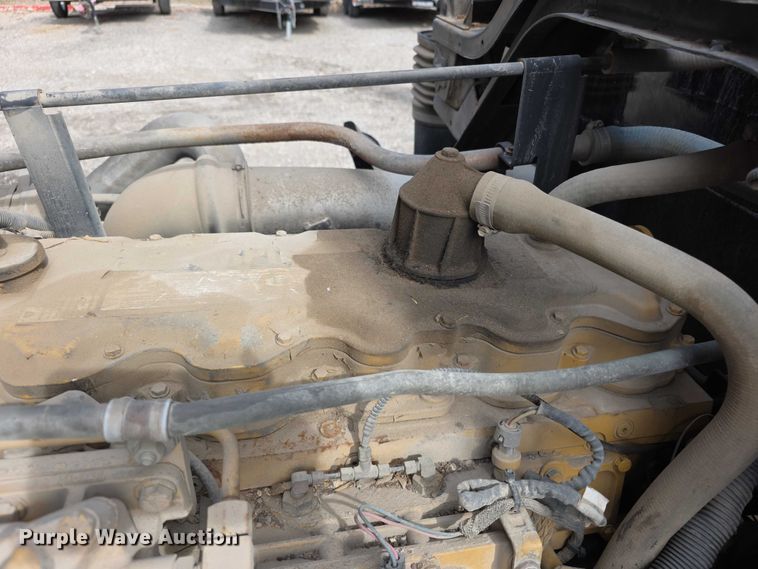 image for item FI0894 2001 Chevrolet T7500 dump flatbed truck