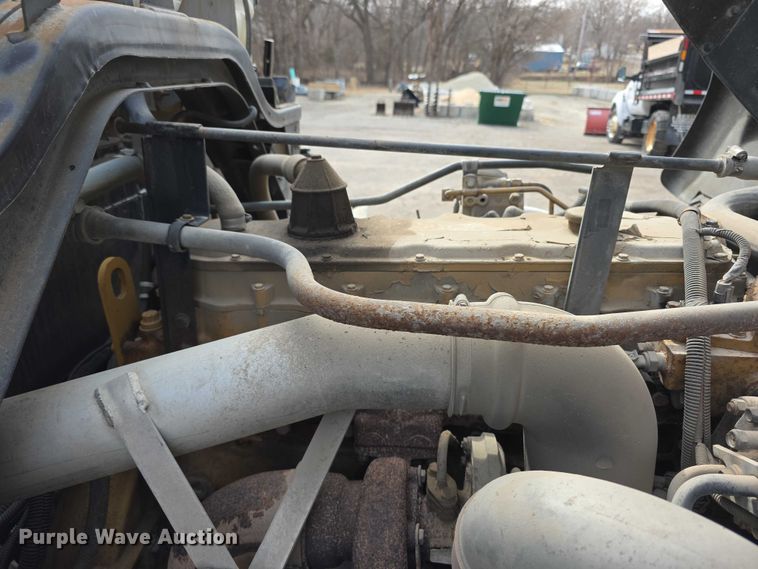 image for item FI0894 2001 Chevrolet T7500 dump flatbed truck