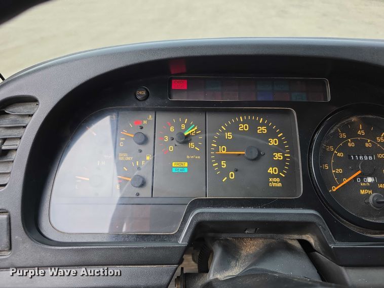 image for item FI0894 2001 Chevrolet T7500 dump flatbed truck