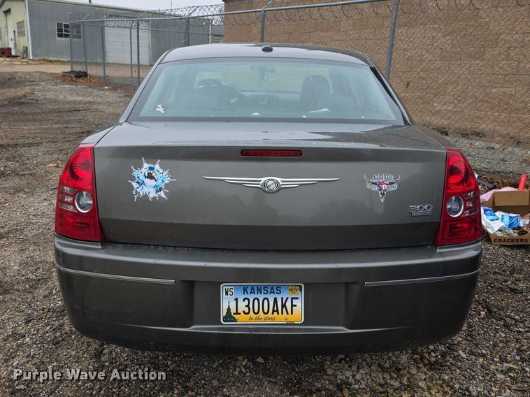 image for item FI0900 2010 Chrysler 300 