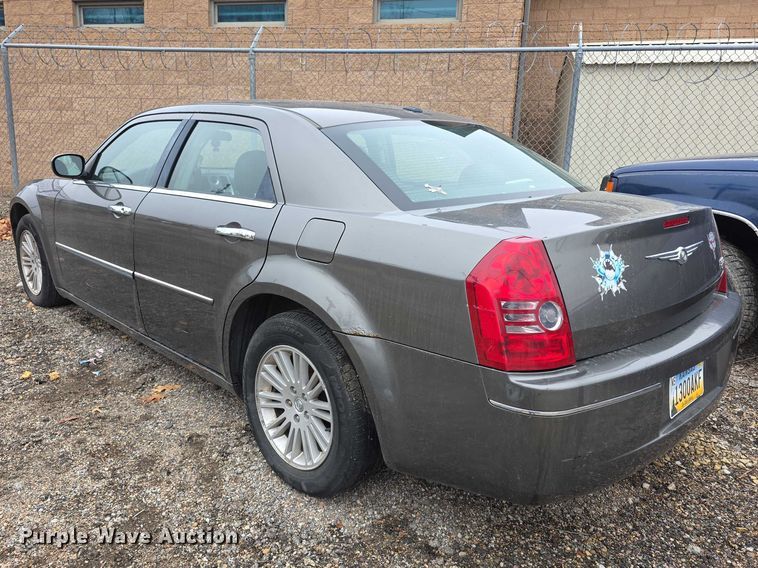 image for item FI0900 2010 Chrysler 300 