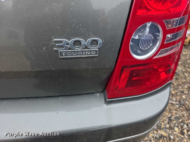 image for item FI0900 2010 Chrysler 300 