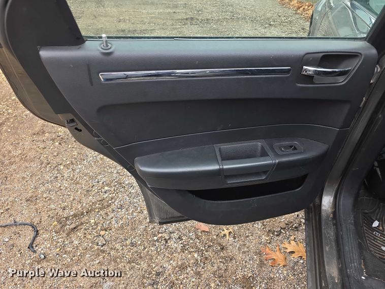 image for item FI0900 2010 Chrysler 300 