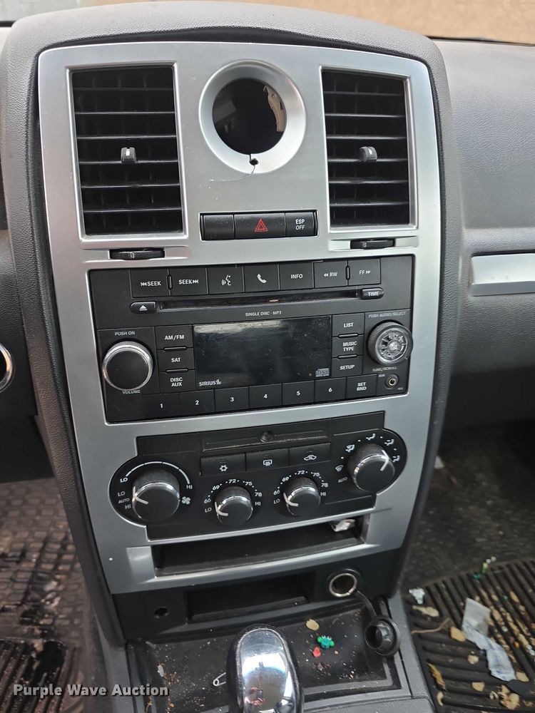 image for item FI0900 2010 Chrysler 300 