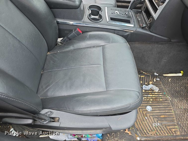 image for item FI0900 2010 Chrysler 300 