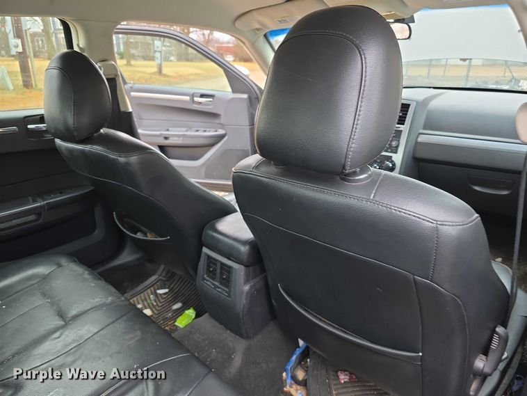 image for item FI0900 2010 Chrysler 300 