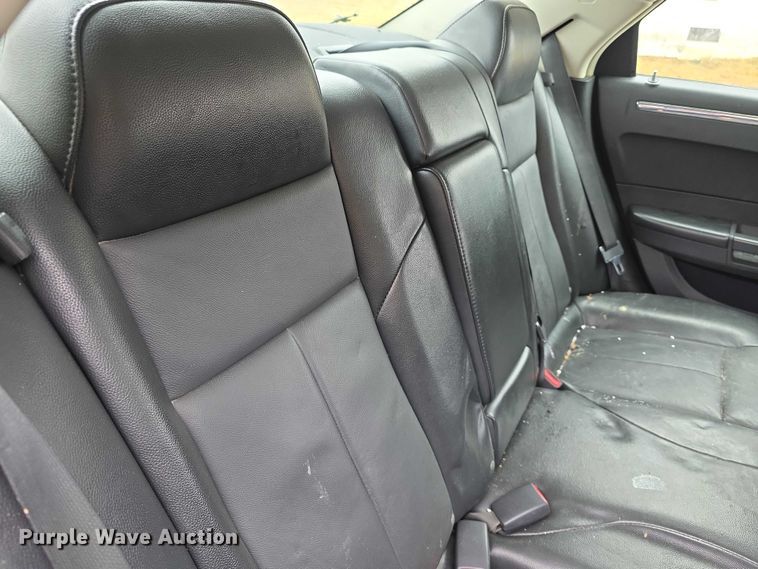 image for item FI0900 2010 Chrysler 300 