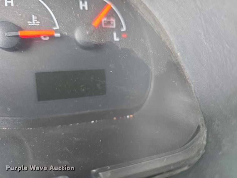 image for item FI0901 2006 Ford E350 super duty  shuttle bus