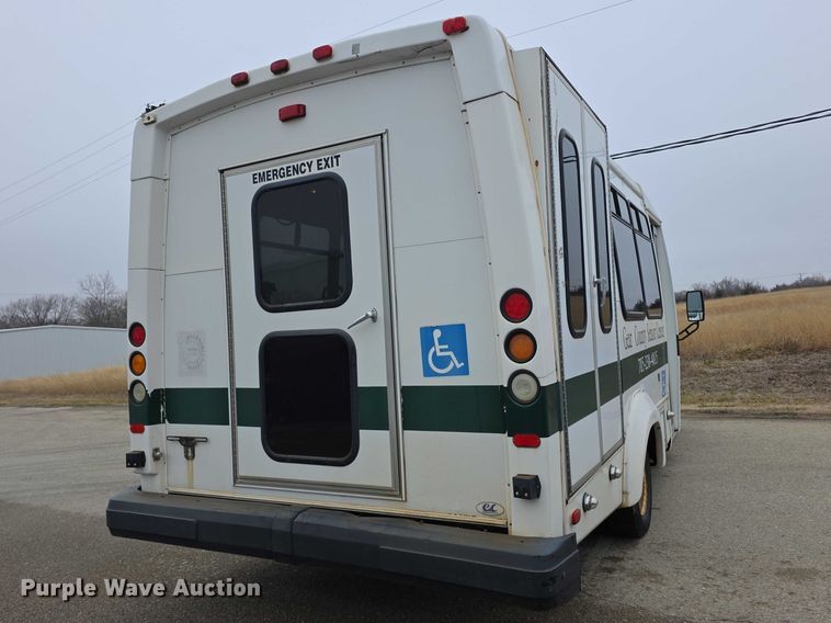 image for item FI0902 2011 Ford E350 Super Duty shuttle bus