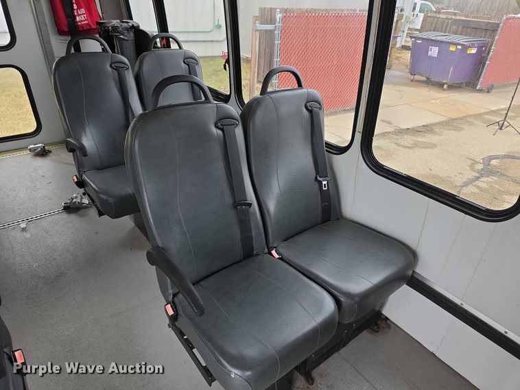 image for item FI0902 2011 Ford E350 Super Duty shuttle bus