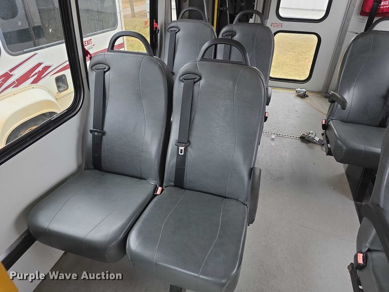 image for item FI0902 2011 Ford E350 Super Duty shuttle bus