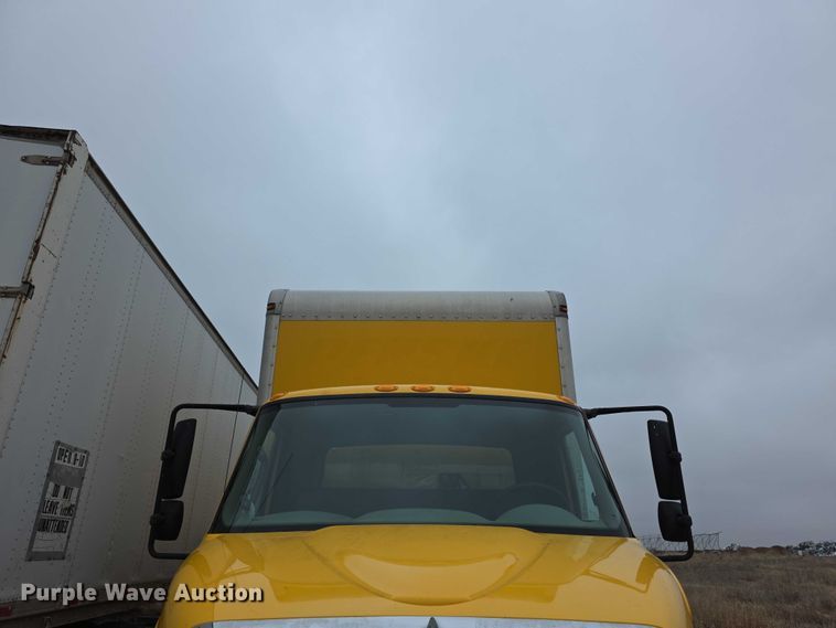 image for item FI0903 2013 International Dura Star 4300 box truck