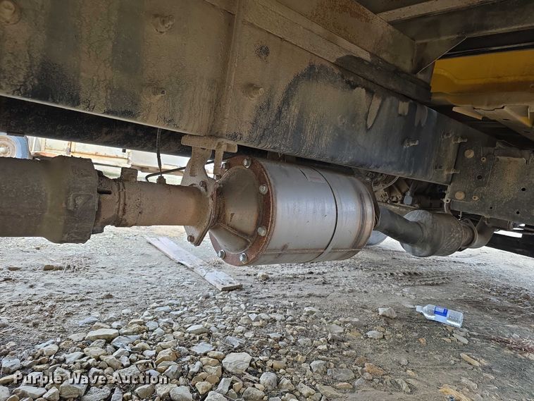 image for item FI0903 2013 International Dura Star 4300 box truck