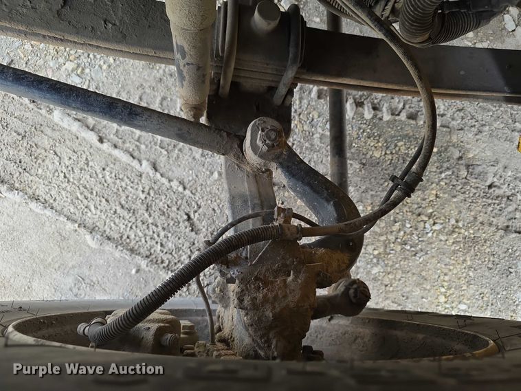 image for item FI0903 2013 International Dura Star 4300 box truck