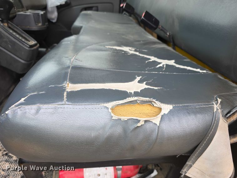 image for item FI0903 2013 International Dura Star 4300 box truck