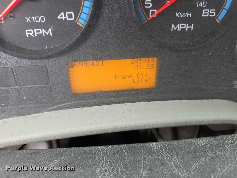 image for item FI0903 2013 International Dura Star 4300 box truck