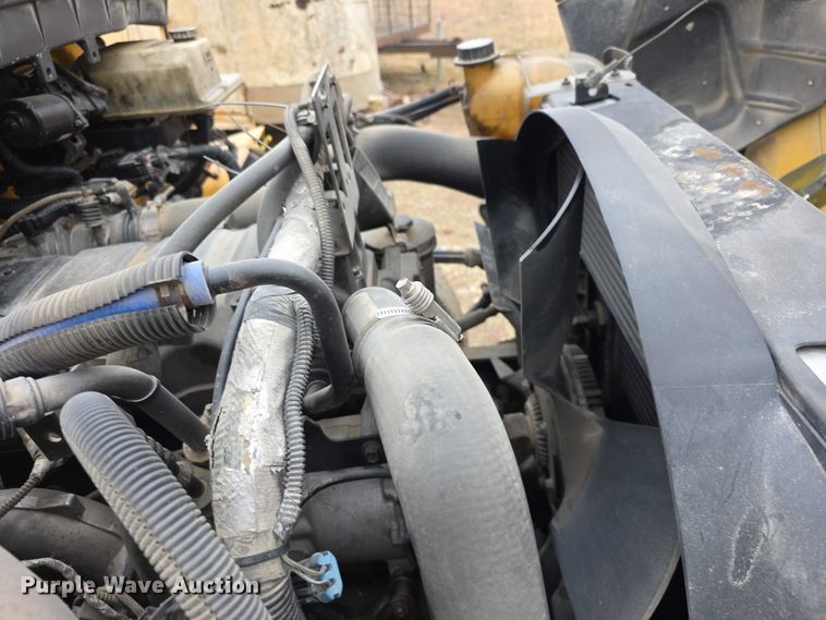 image for item FI0903 2013 International Dura Star 4300 box truck