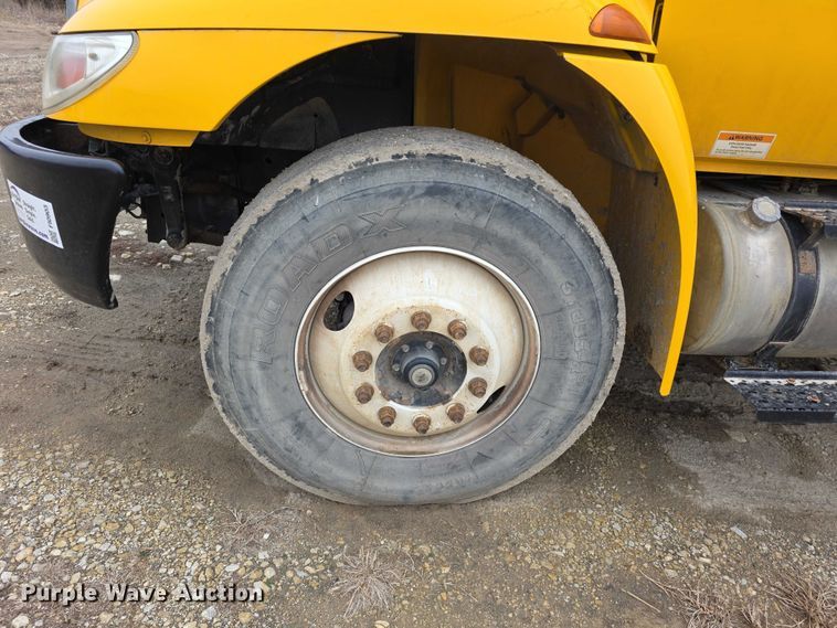 image for item FI0903 2013 International Dura Star 4300 box truck