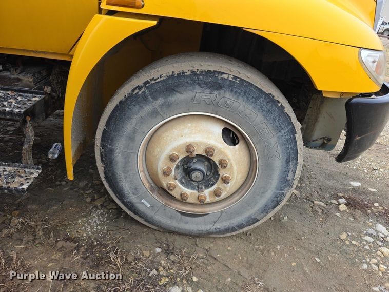 image for item FI0903 2013 International Dura Star 4300 box truck