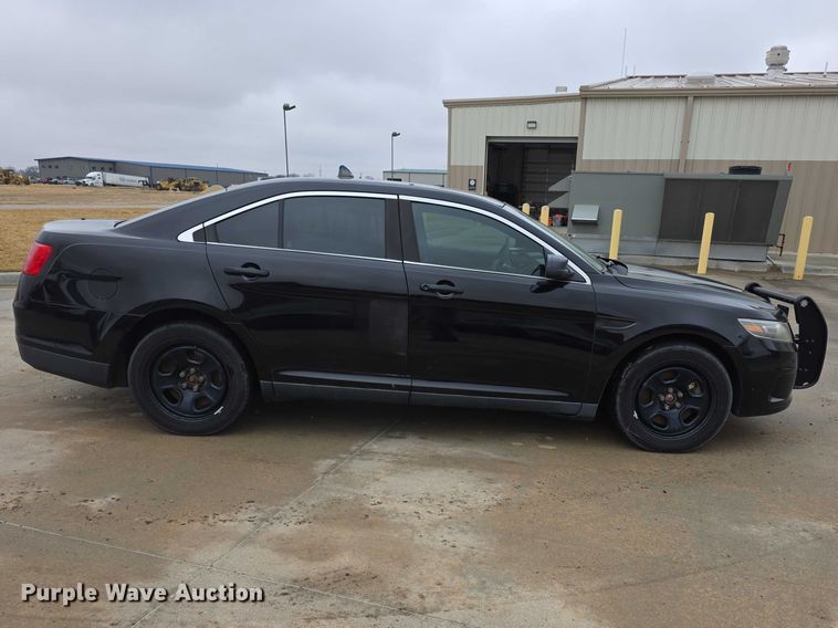 image for item FI0914 2015 Ford Taurus Police interceptor 