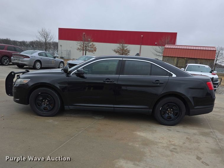 image for item FI0914 2015 Ford Taurus Police interceptor 
