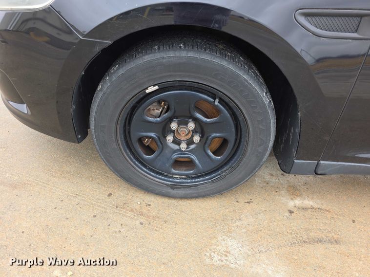 image for item FI0914 2015 Ford Taurus Police interceptor 