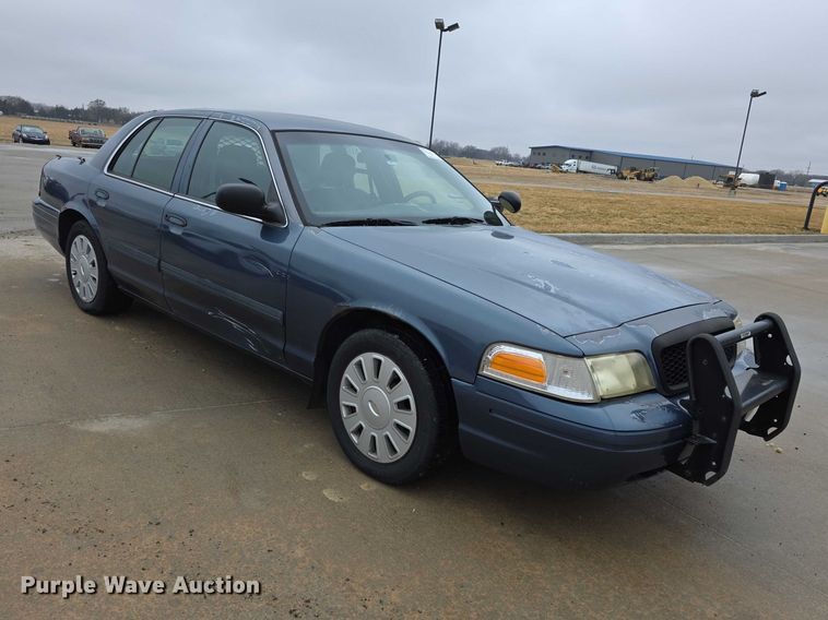 image for item FI0915 2009 Ford Crown Victoria Police Interceptor 