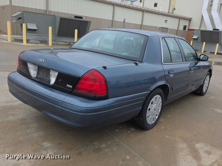 image for item FI0915 2009 Ford Crown Victoria Police Interceptor 