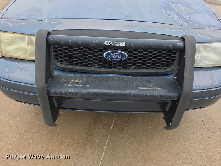 image for item FI0915 2009 Ford Crown Victoria Police Interceptor 
