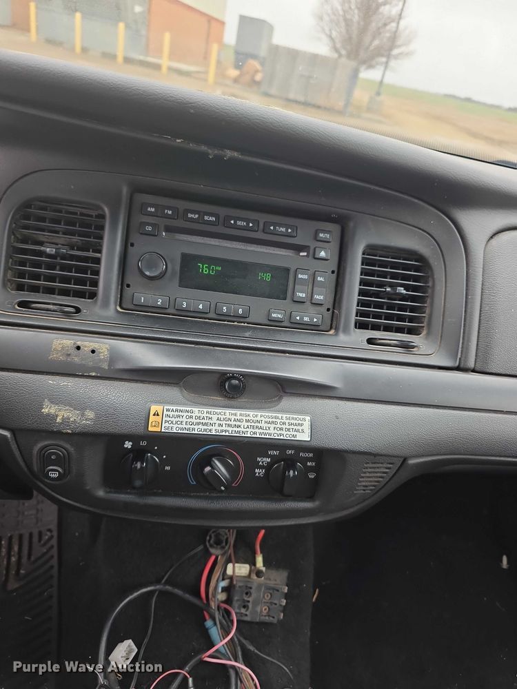 image for item FI0915 2009 Ford Crown Victoria Police Interceptor 