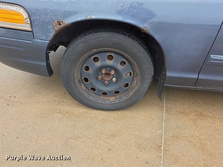 image for item FI0915 2009 Ford Crown Victoria Police Interceptor 