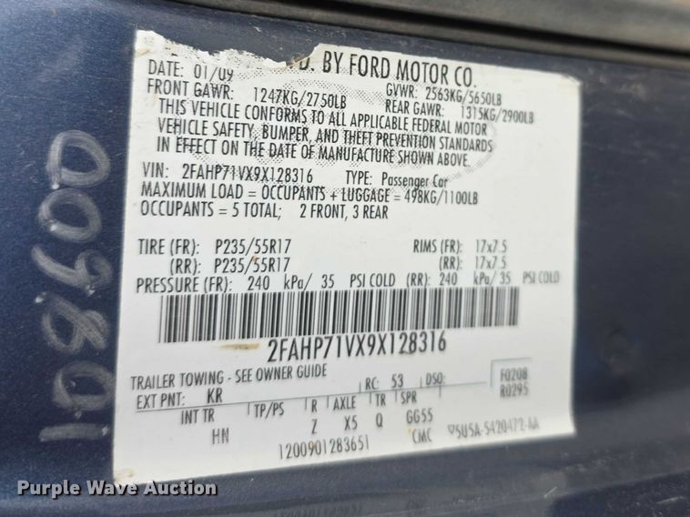 image for item FI0915 2009 Ford Crown Victoria Police Interceptor 