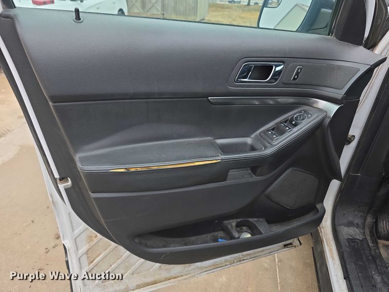 image for item FI0916 2013 Ford Explorer police Interceptor SUV