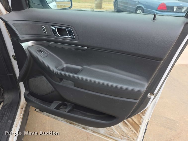 image for item FI0916 2013 Ford Explorer police Interceptor SUV