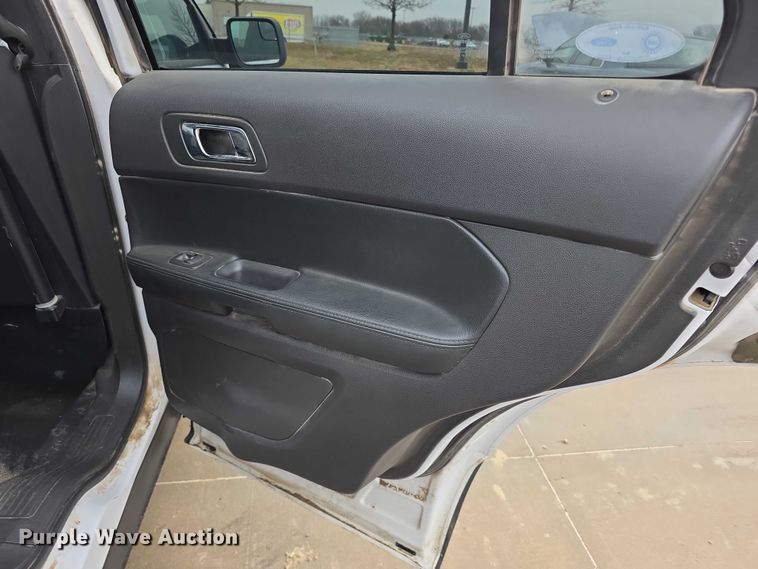 image for item FI0916 2013 Ford Explorer police Interceptor SUV