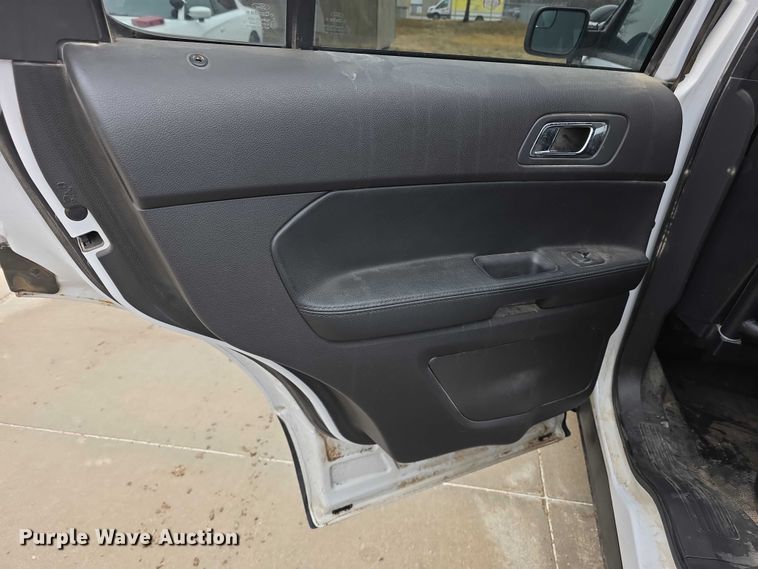 image for item FI0916 2013 Ford Explorer police Interceptor SUV