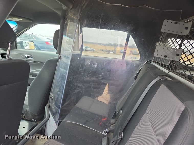 image for item FI0916 2013 Ford Explorer police Interceptor SUV