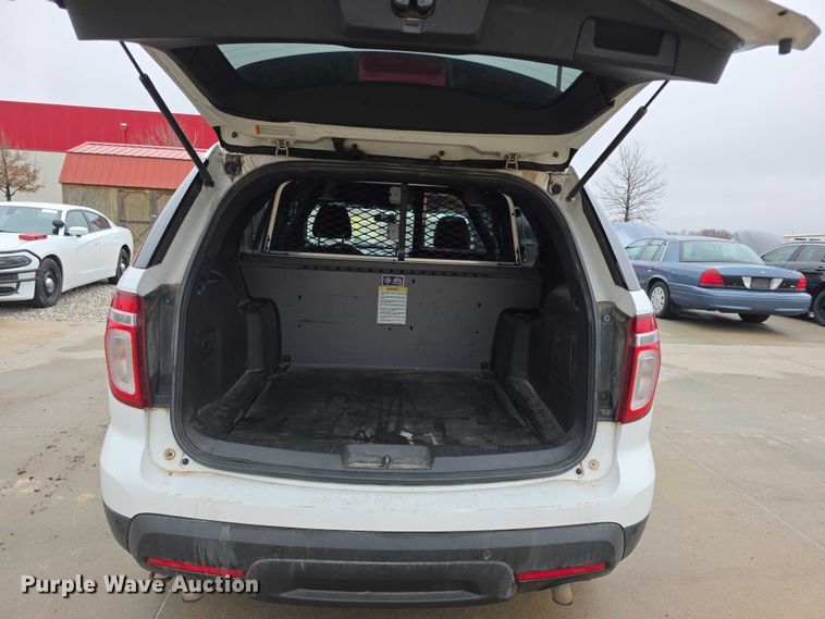 image for item FI0916 2013 Ford Explorer police Interceptor SUV