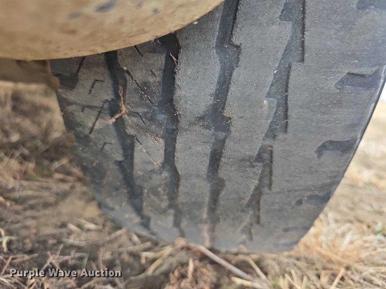 image for item FI0921 1999 Chrysler Town & Country Limited van