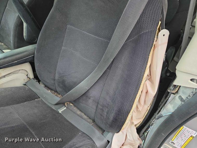 image for item FI0922 2014 Dodge Grand Caravan SXT van