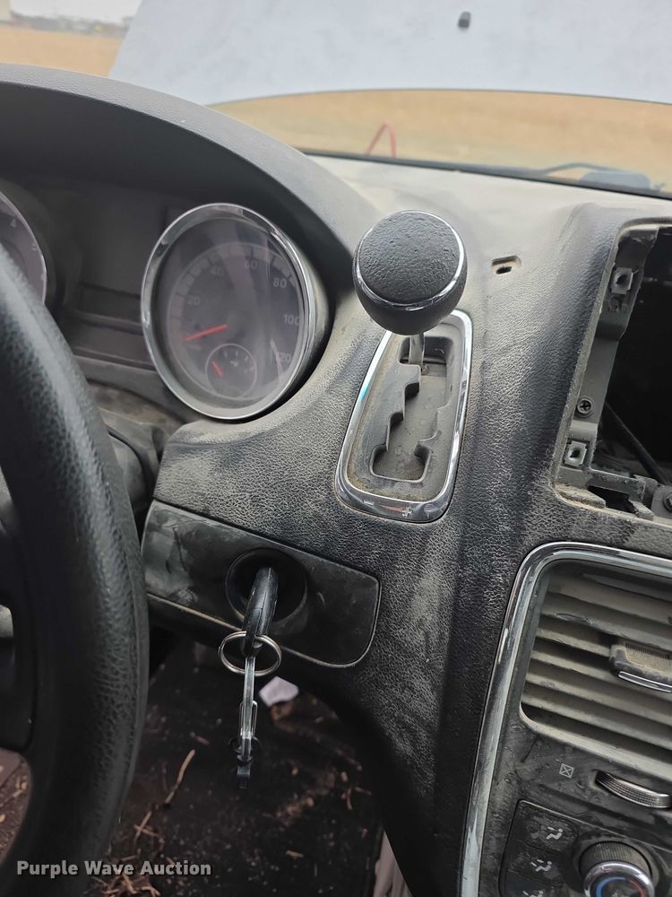 image for item FI0922 2014 Dodge Grand Caravan SXT van