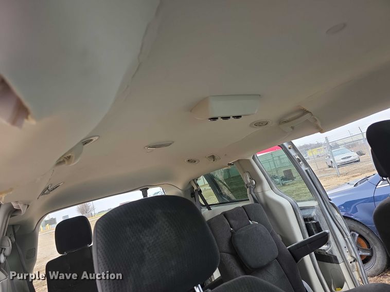 image for item FI0922 2014 Dodge Grand Caravan SXT van