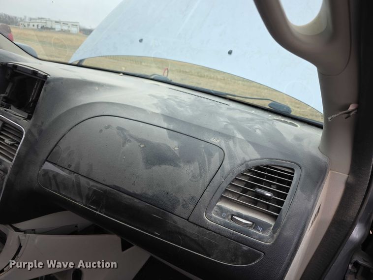 image for item FI0922 2014 Dodge Grand Caravan SXT van