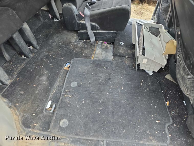 image for item FI0922 2014 Dodge Grand Caravan SXT van