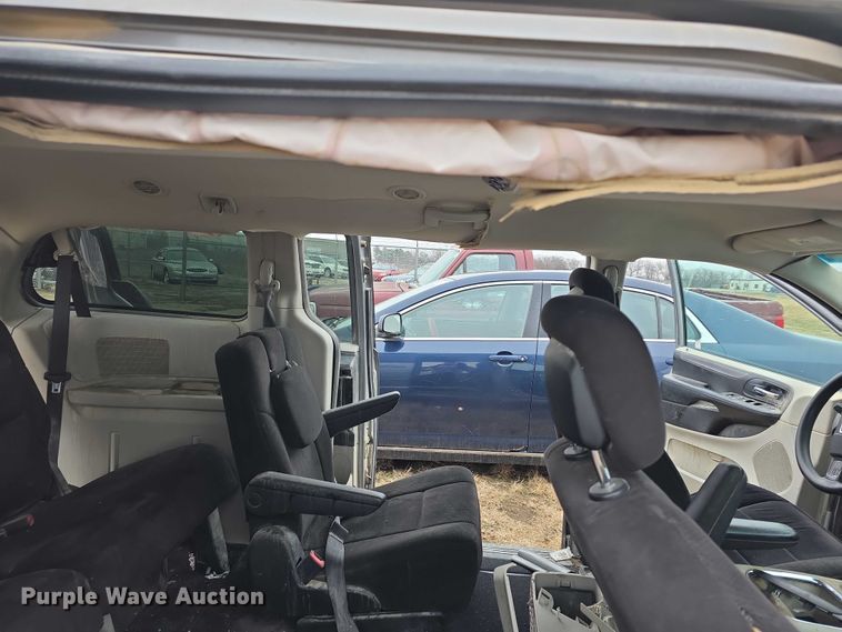 image for item FI0922 2014 Dodge Grand Caravan SXT van