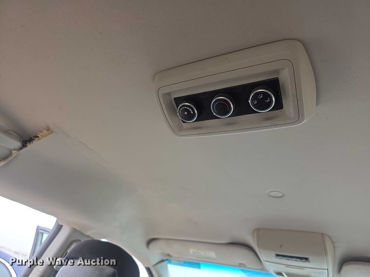 image for item FI0922 2014 Dodge Grand Caravan SXT van