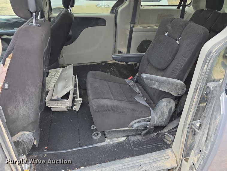 image for item FI0922 2014 Dodge Grand Caravan SXT van