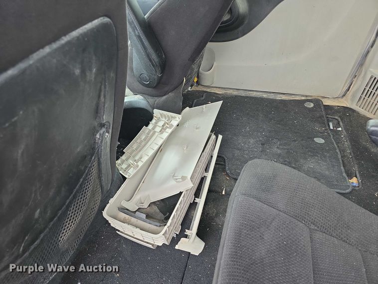 image for item FI0922 2014 Dodge Grand Caravan SXT van