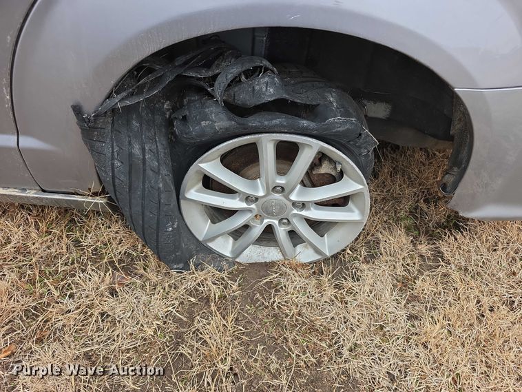 image for item FI0922 2014 Dodge Grand Caravan SXT van